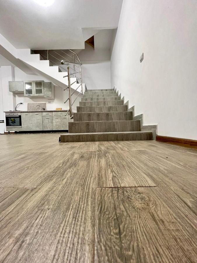 Casa Camelia Villa Nehoiu Bagian luar foto